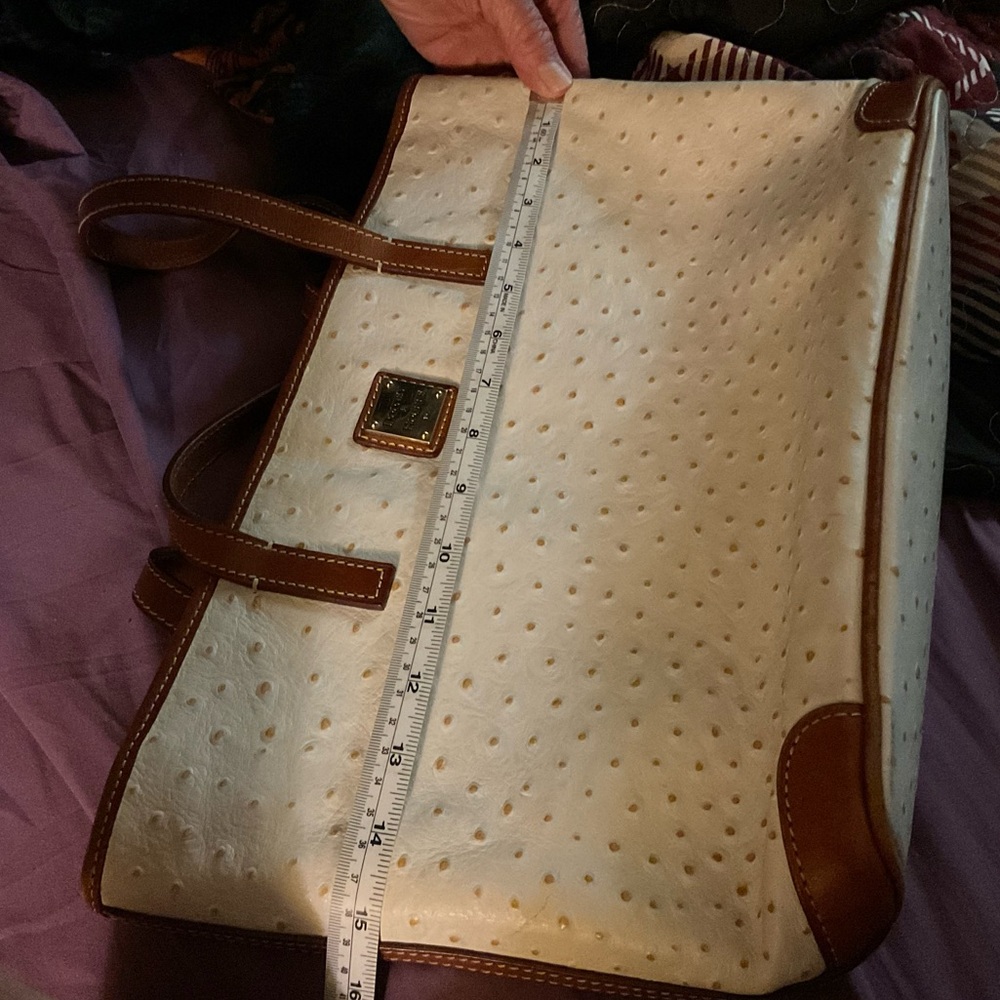 DOONEY AND BOURKE WHITE OSTRICH PEBBLED LEATHER - Picture 13 of 16